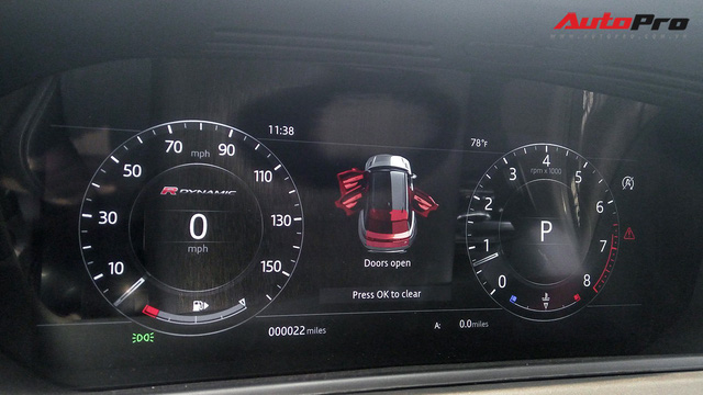 Khui công Range Rover Velar HSE P250 R-Dynamic đầu tiên tại Việt Nam Khui công Range Rover Velar HSE P250 R-Dynamic đầu tiên tại Việt Nam